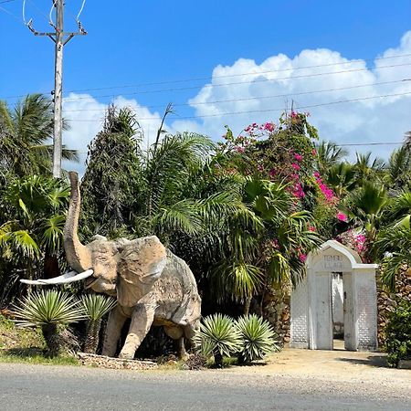 Tembo Village Watamu Exterior foto